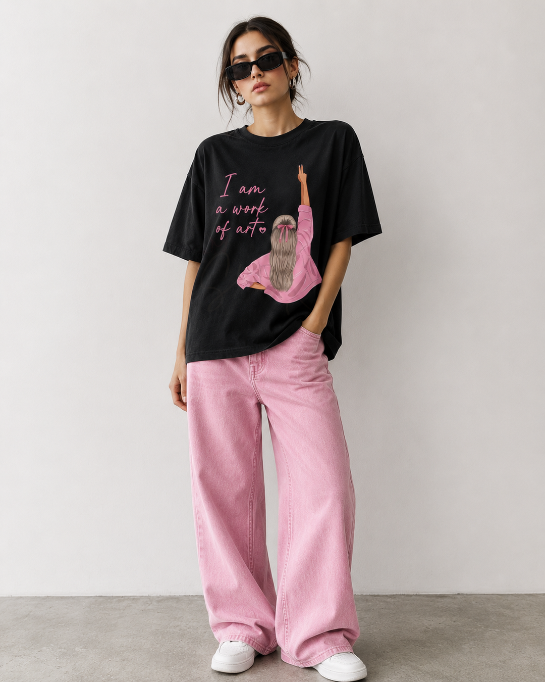 BLACK T-SHIRT.MINIMALIST.PINK DESIGN